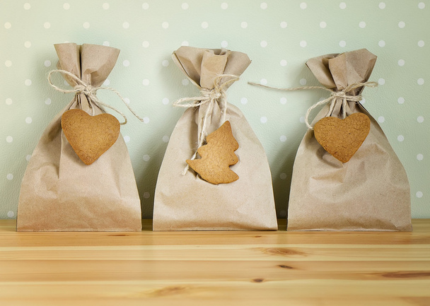 Різдвяні подарунки з імбирними хлібами
 - Фото, зображення