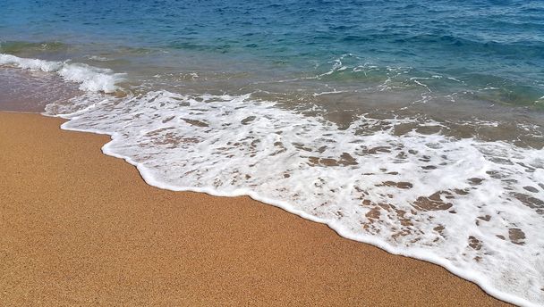 κύματα στην παραλία - Φωτογραφία, εικόνα