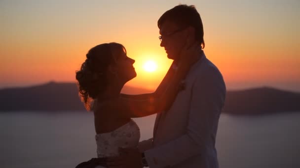 カップル恋人のサントリーニ島で結婚式 - 映像、動画