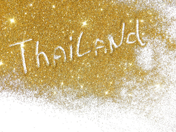 Beyaz arka plan üzerinde bulanık kitabe Tayland altın glitter parıldıyor - Fotoğraf, Görsel