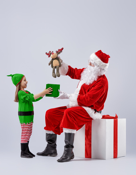 Santa Claus and little girl - Foto, Imagem