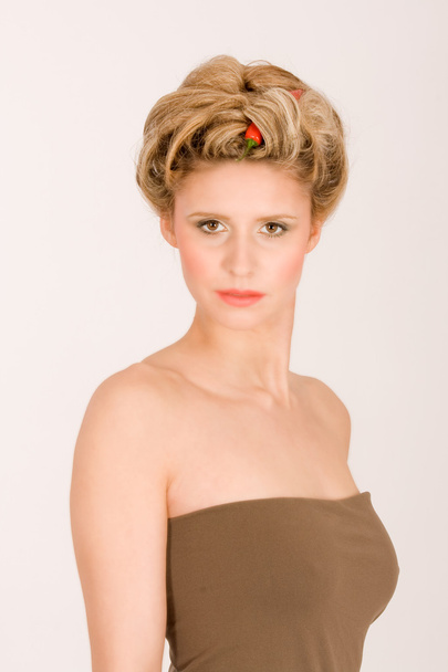 Houkutteleva nainen hiukset vihannesten ja hedelmien ketju
 - Valokuva, kuva