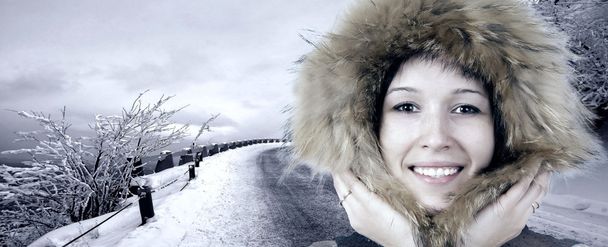 Portrait of happiness young woman in winter hat - Foto, afbeelding