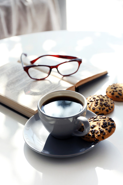 Cup of coffee with biscuits - Foto, Imagen