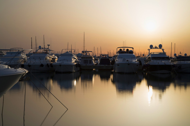 Super jachty kotvící v přístavu Sukošan nedaleko Zadaru, Chorvatsko - Fotografie, Obrázek