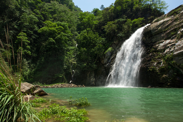 Cachoeiras em Guangxi, China
 - Foto, Imagem