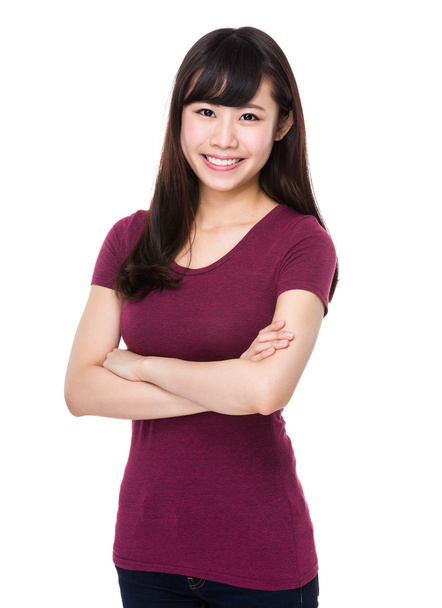 asiatische junge Frau im roten T-Shirt - Foto, Bild