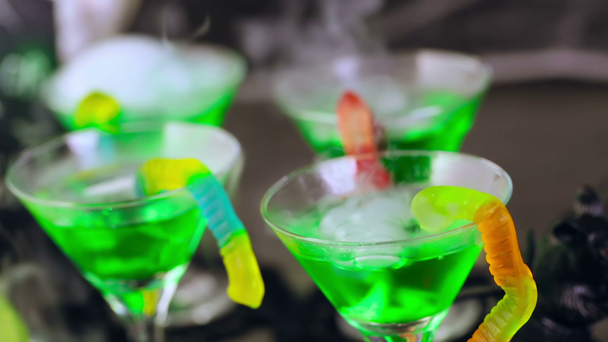 Cadılar Bayramı partisi için içecekler - Video, Çekim