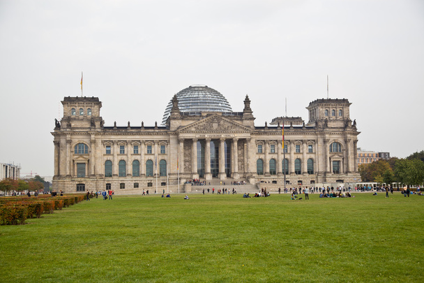 Parlamento alemán en Berlín
 - Foto, imagen