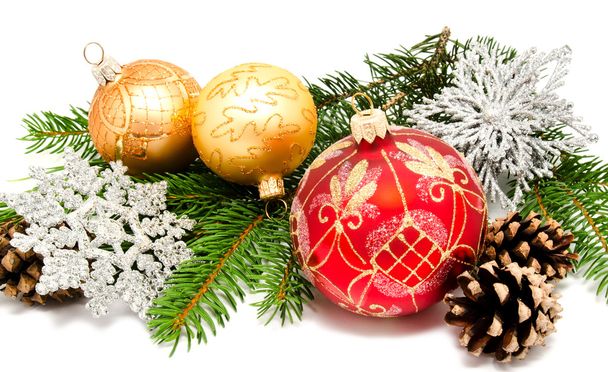 Joulu koristelu pallot kuusen käpyjä
 - Valokuva, kuva
