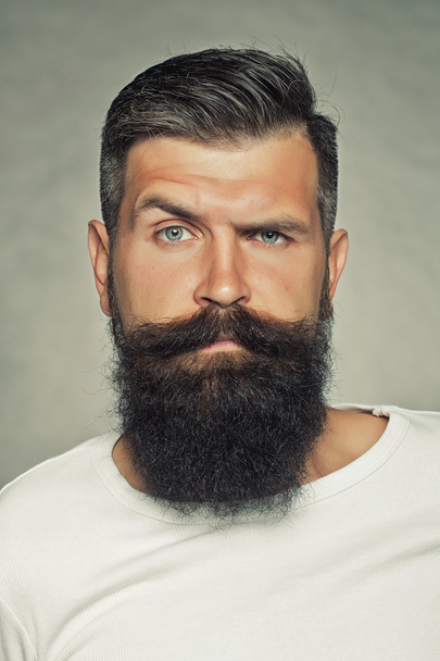Bearded man in studio - Fotoğraf, Görsel