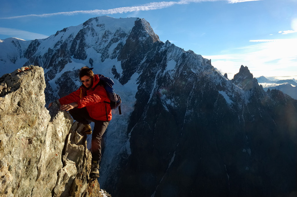 Escalador masculino en Mont Blanc
 - Foto, Imagen