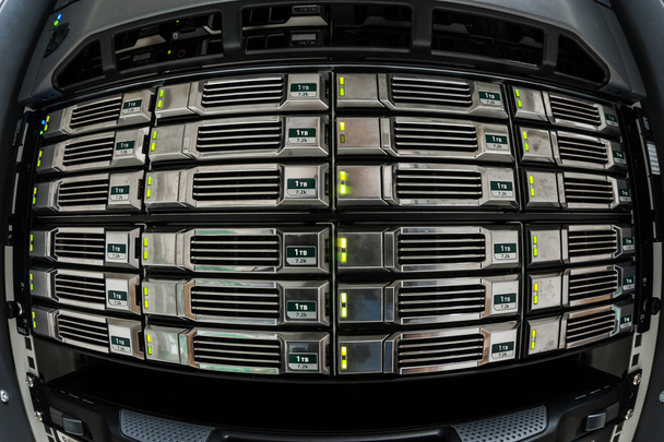 Netzwerk-Server im Datenraum . - Foto, Bild