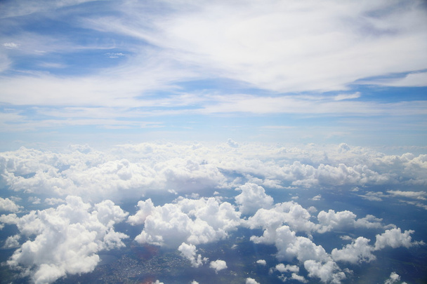 White fluffy clouds in the blue sky - Foto, Imagem