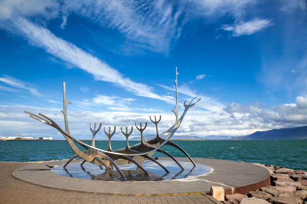 Sun Voyager sculpture in Reykjavik Iceland - Φωτογραφία, εικόνα