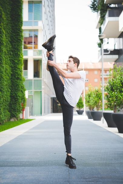 man balletdanser poseren - Foto, afbeelding