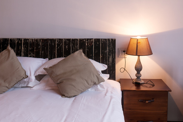 Otelde klasik yatak odası - Fotoğraf, Görsel