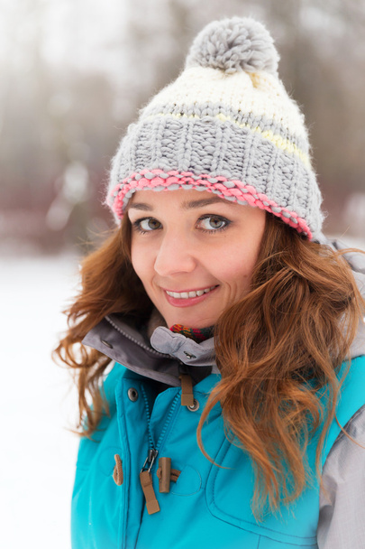 Winter woman have fun outdoors - Foto, Imagen