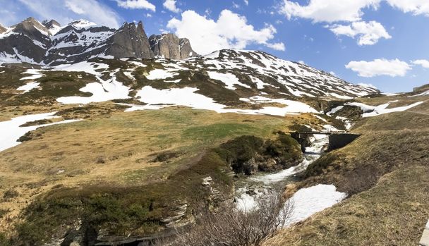egy Bernardino pass, hegyi patak - Fotó, kép