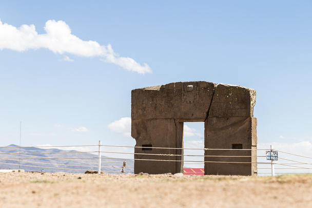 Sitio arqueológico de Tiwanaku
 - Foto, imagen