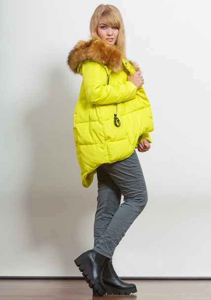 Fashion girl in jacket. - Fotoğraf, Görsel