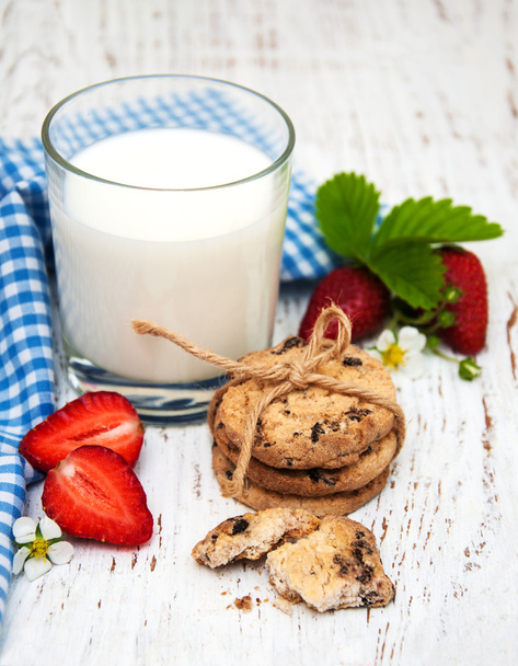 Milk and cookies - Photo, Image