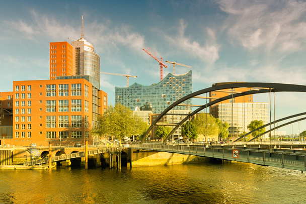 Germany, Hamburg, view on the Niederbaumbridge and Kehrwiederspitze - Photo, image