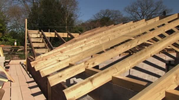 Das Dach eines im Bau befindlichen Gebäudes - Filmmaterial, Video