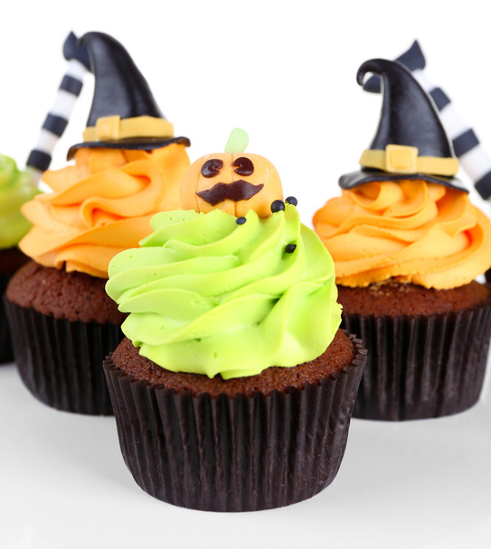 Halloween cupcakes isolated on white - Foto, afbeelding