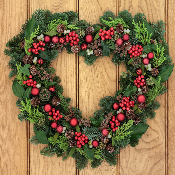 різдвяний вінок у формі серця
 - Фото, зображення