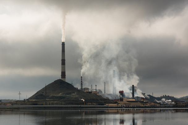 Промислові пейзаж у карабаш, Челябінська область, Росія - Фото, зображення