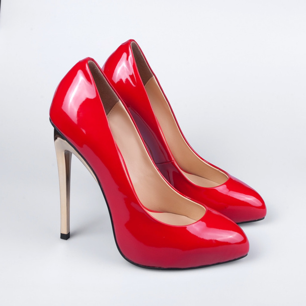 赤い女性の性的な靴 - 写真・画像