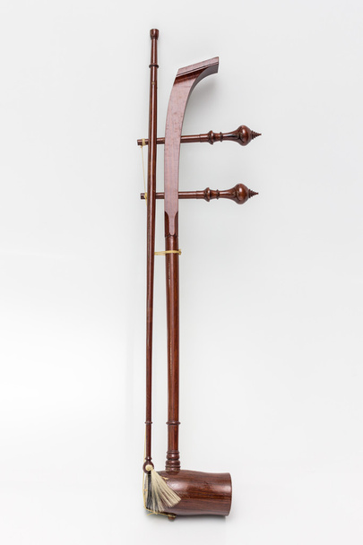 Instrument de musique classique thaïlandaise Scie à métaux
 - Photo, image