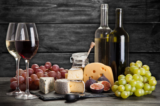 wijn en kaas - Foto, afbeelding