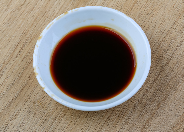 Соевый соус в миске
 - Фото, изображение