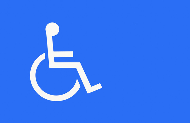 σύμβολο στάθμευσης αναπηρικών αμαξιδίων - Φωτογραφία, εικόνα