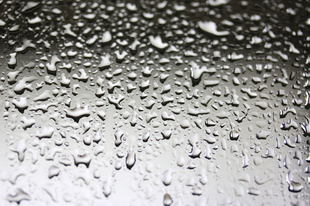 Gotas de agua sobre fondo gris - Foto, Imagen