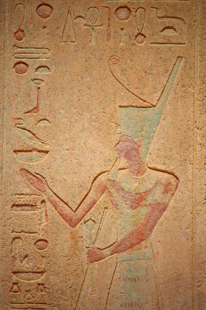 Muur sieraad gevonden in de binnenkamers van koningin Hatshepsut tempel gebouwd tussen 1508 en 1458 V.c., halverwege tussen de vallei der koningen en de vallei van Queens, Luxor (het oude Thebe), Egypte. - Foto, afbeelding