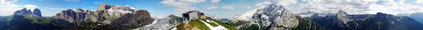 360 Vistas panorámicas de los Dolomitas del Valle de Fassa en el summe
 - Foto, Imagen