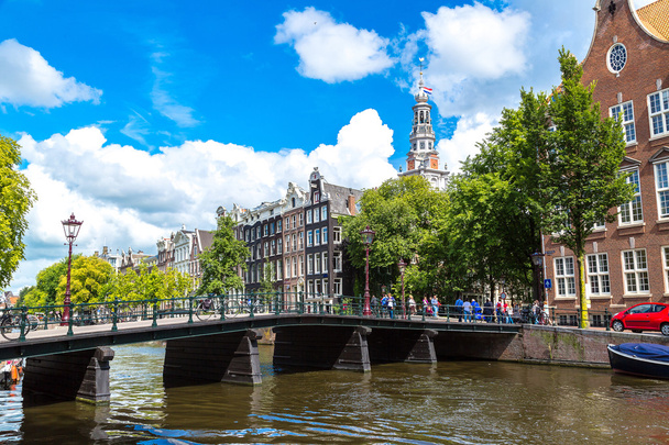 Το κανάλι Άμστερνταμ και βάρκα, Ολλανδία - Φωτογραφία, εικόνα