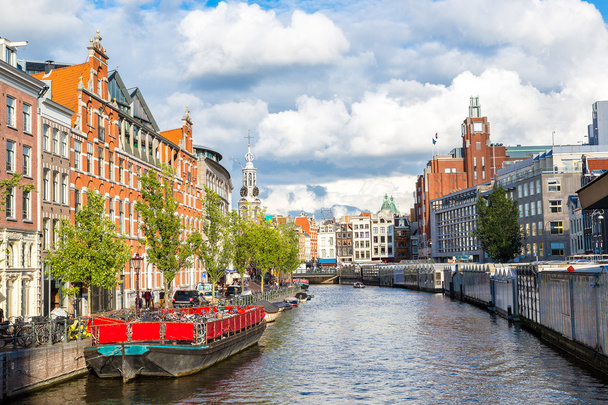 Amsterdam canale e barche, Olanda, Paesi Bassi
. - Foto, immagini