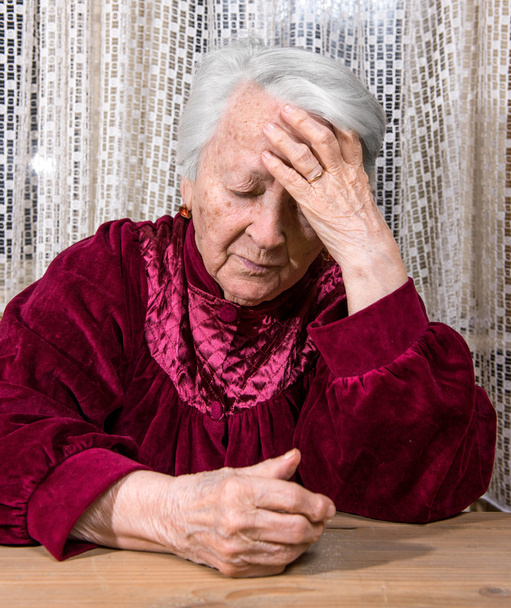 Stara kobieta smutny - Zdjęcie, obraz