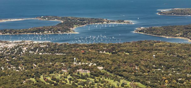 aérea de Oister Bay en Nueva York en el lago Long Island
 - Foto, Imagen