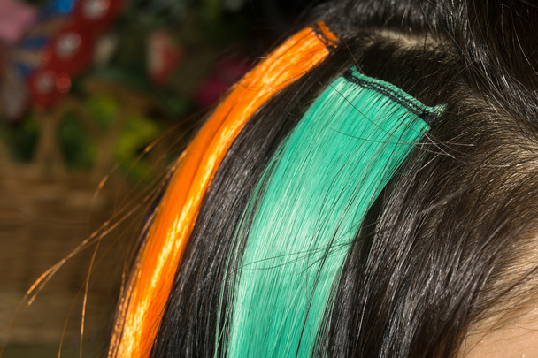 Волосы с разноцветными прядями
 - Фото, изображение