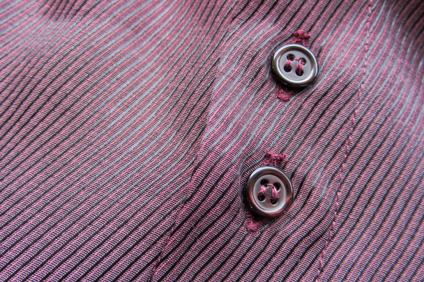chemise rayée violette et noire en coton
 - Photo, image