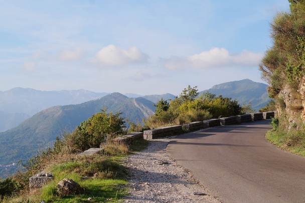 Serpentine road in Montenegro - Fotografie, Obrázek