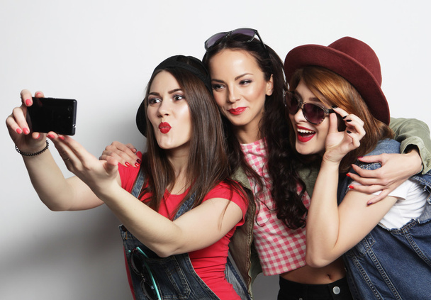 hipster girls best friends taking selfie - Fotó, kép