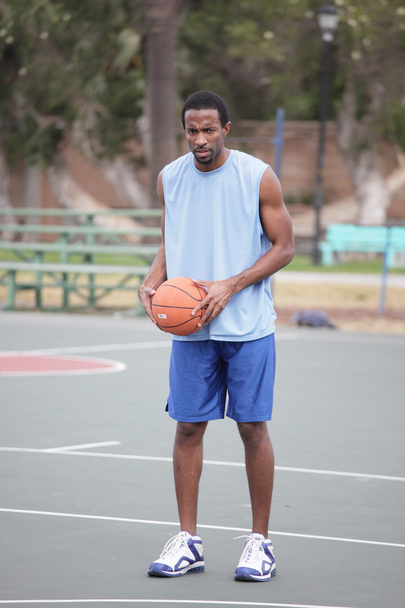 баскетболіст на дворі
 - Фото, зображення