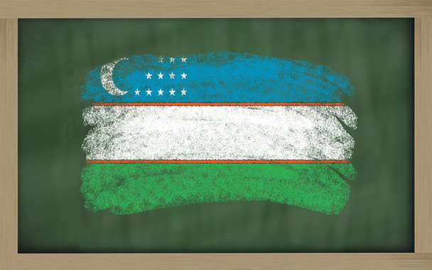 Bandera nacional de Uzbekistán en pizarra pintada con tiza
 - Foto, Imagen