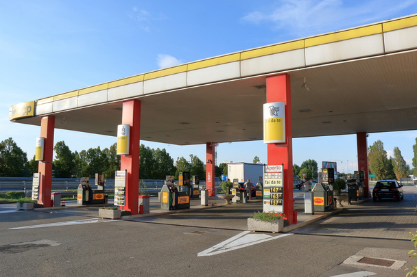 Gas station Agip in Padova, Italy - Foto, Imagen